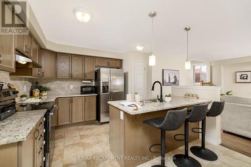 109 Gagnon Place, Guelph/Eramosa, ON - Indoor Photo Showing Kitchen With Upgraded Kitchen