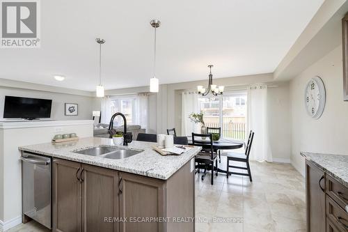 109 Gagnon Place, Guelph/Eramosa, ON - Indoor Photo Showing Kitchen With Double Sink With Upgraded Kitchen