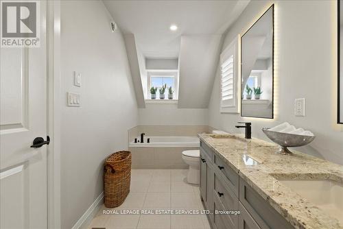 218 Yellow Birch Crescent, Blue Mountains, ON - Indoor Photo Showing Bathroom