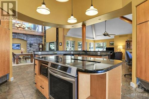 325 Berry Side Road, Kanata, ON - Indoor Photo Showing Kitchen