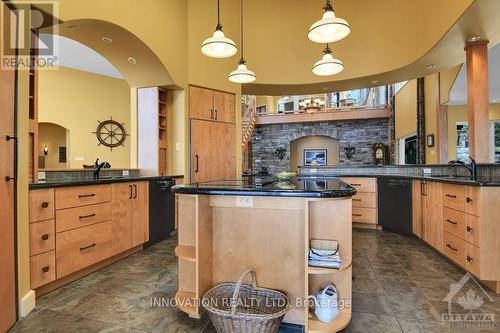 325 Berry Side Road, Ottawa, ON - Indoor Photo Showing Kitchen