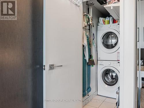 1511 - 20 Minowan Miikan Lane, Toronto, ON - Indoor Photo Showing Laundry Room
