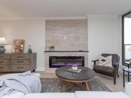807-225 Belleville St, Victoria, BC - Indoor With Fireplace