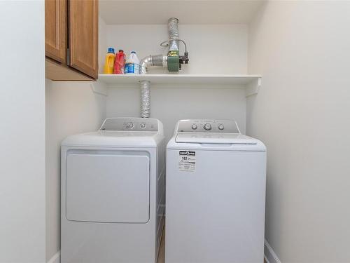 807-225 Belleville St, Victoria, BC - Indoor Photo Showing Laundry Room