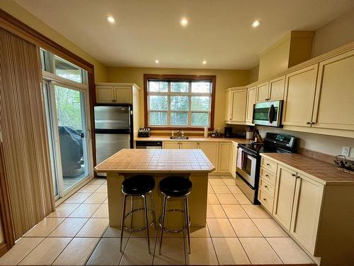 Kitchen - 1602 Ch. Du Golf, Mont-Tremblant, QC 