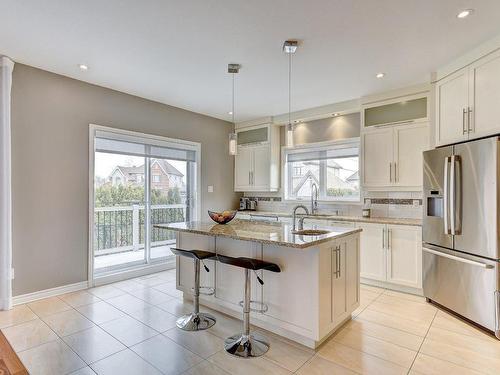 Kitchen - 115 Rue De La Terre-De-Feu, La Prairie, QC - Indoor Photo Showing Kitchen With Upgraded Kitchen