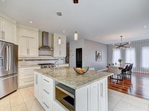 Kitchen - 115 Rue De La Terre-De-Feu, La Prairie, QC - Indoor Photo Showing Kitchen With Upgraded Kitchen