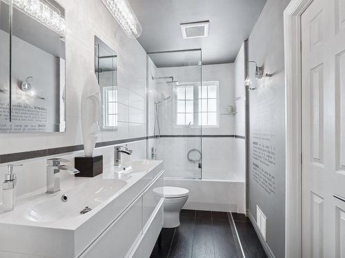 Salle de bains attenante Ã  la CCP - 2860 Rue Du Pic, Laval (Duvernay), QC - Indoor Photo Showing Bathroom