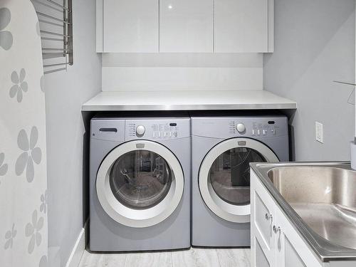 Salle de lavage - 2860 Rue Du Pic, Laval (Duvernay), QC - Indoor Photo Showing Laundry Room