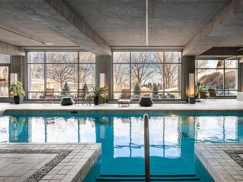 Pool - 606-200 Av. Des Sommets, Montréal (Verdun/Île-Des-Soeurs), QC - Indoor Photo Showing Other Room With In Ground Pool