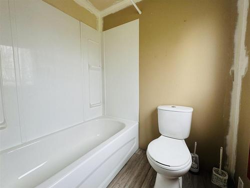 62 Boyd Road, Dryden, ON - Indoor Photo Showing Bathroom