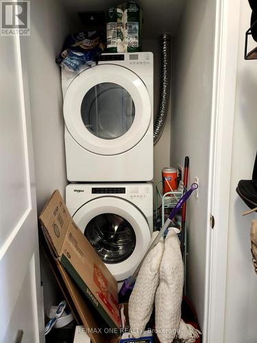 3216 - 7895 Jane Street, Vaughan, ON - Indoor Photo Showing Laundry Room
