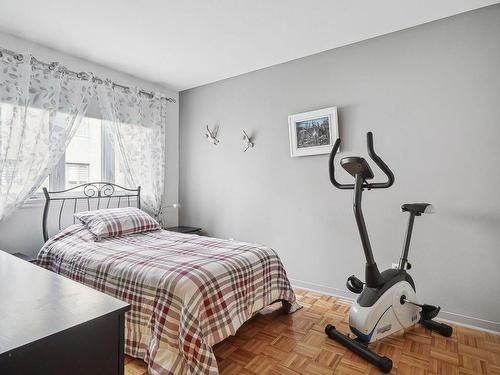Chambre Ã Â coucher - 8-2400 Boul. Du Tricentenaire, Montréal (Rivière-Des-Prairies/Pointe-Aux-Trembles), QC - Indoor Photo Showing Bedroom