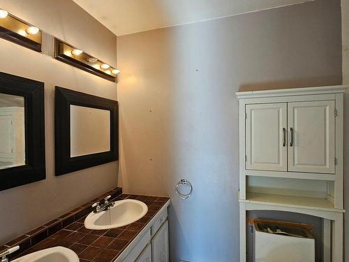 Salle de bains - 92 Rue Du Carrefour, Amos, QC - Indoor Photo Showing Bathroom