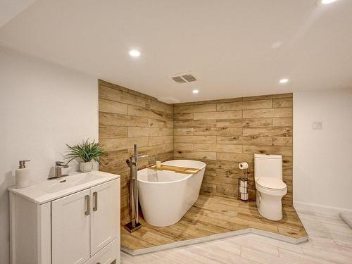 Salle de bains - 10300 Boul. Laurier, Terrebonne (La Plaine), QC - Indoor Photo Showing Bathroom