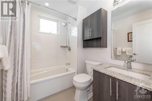 204 Mullin Private Unit#2, Ottawa, ON - Indoor Photo Showing Bathroom