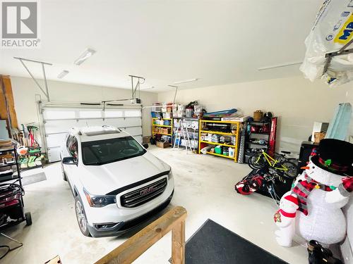 30 Edgewater Lane, Torbay, NL - Indoor Photo Showing Garage