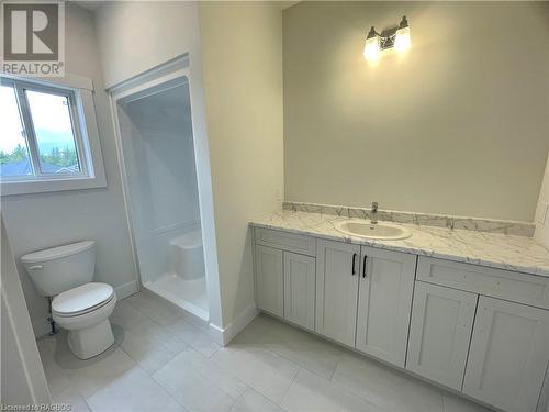 Ensuite - 612 26Th Avenue, Hanover, ON - Indoor Photo Showing Bathroom