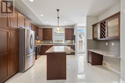 738 4Th Street, Saskatoon, SK - Indoor Photo Showing Kitchen With Upgraded Kitchen