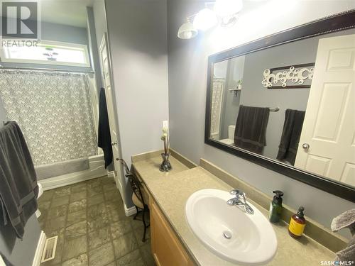 2 Aspen Place, Yorkton, SK - Indoor Photo Showing Bathroom