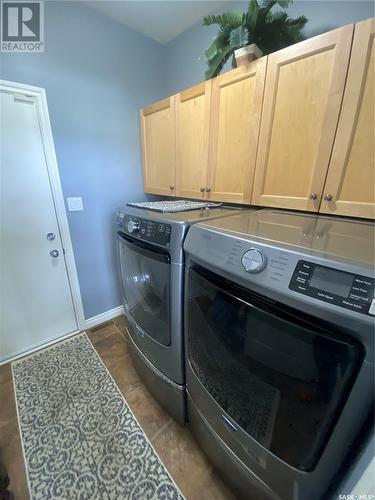 2 Aspen Place, Yorkton, SK - Indoor Photo Showing Laundry Room