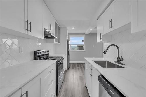 851 Queenston Road|Unit #706, Hamilton, ON - Indoor Photo Showing Kitchen With Upgraded Kitchen