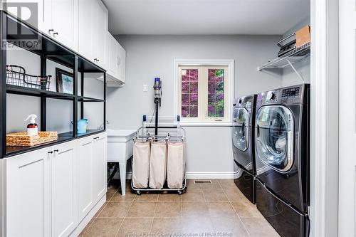 472 Chambers Drive, Lakeshore, ON - Indoor Photo Showing Laundry Room