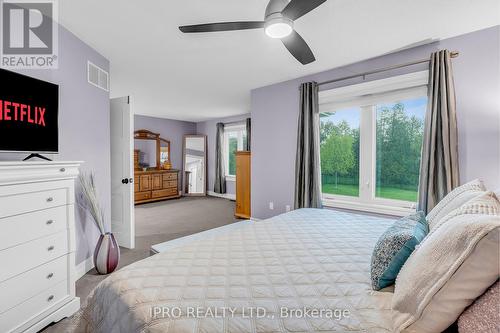 38 Riverside Drive, Mono, ON - Indoor Photo Showing Bedroom