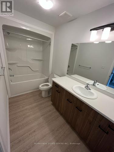 5 Martin Street, Tillsonburg, ON - Indoor Photo Showing Bathroom