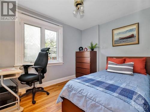 614 Melbourne Avenue, Ottawa, ON - Indoor Photo Showing Bedroom