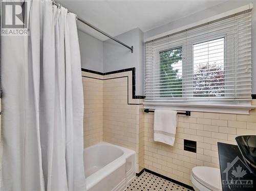 614 Melbourne Avenue, Ottawa, ON - Indoor Photo Showing Bathroom