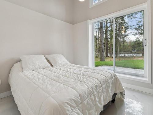 Bedroom - 105 Ch. Val-Nature, Val-Des-Bois, QC - Indoor Photo Showing Bedroom