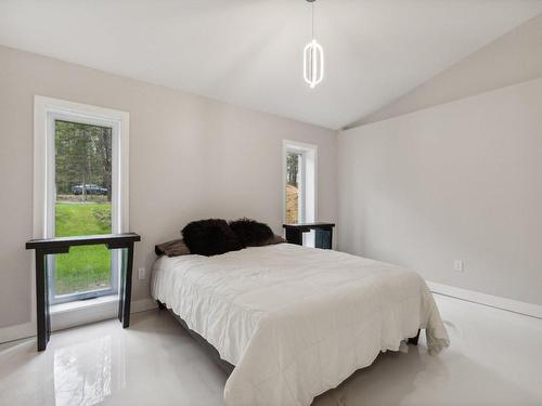 Master bedroom - 105 Ch. Val-Nature, Val-Des-Bois, QC - Indoor Photo Showing Bedroom