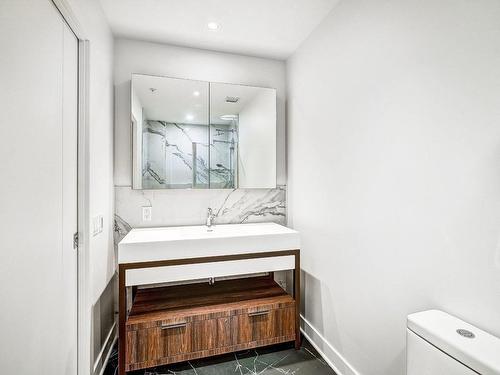 Bathroom - 1607-1200 Rue Drummond, Montréal (Ville-Marie), QC - Indoor Photo Showing Bathroom