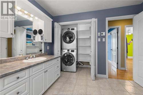 30 Pelagie St, Dieppe, NB - Indoor Photo Showing Laundry Room