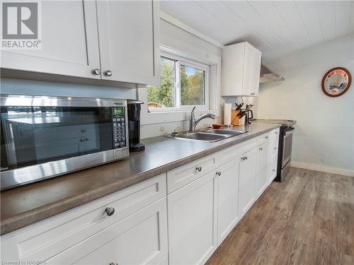 333 Bay Street, Oliphant, ON - Indoor Photo Showing Kitchen With Double Sink