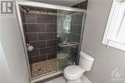 1651 Teakdale Avenue, Ottawa, ON - Indoor Photo Showing Bathroom