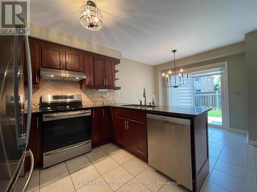 1651 Gowling Terrace, Milton, ON - Indoor Photo Showing Kitchen