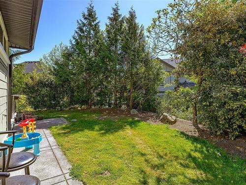 1009 Arngask Ave, Langford, BC - Outdoor