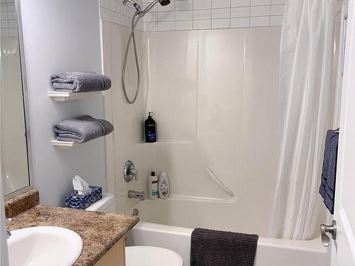 1009 Arngask Ave, Langford, BC - Indoor Photo Showing Bathroom