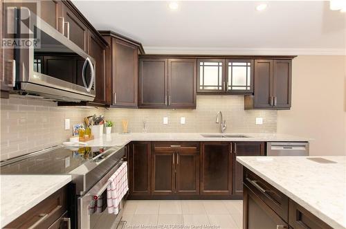 28 Poitou Crt, Dieppe, NB - Indoor Photo Showing Kitchen With Upgraded Kitchen