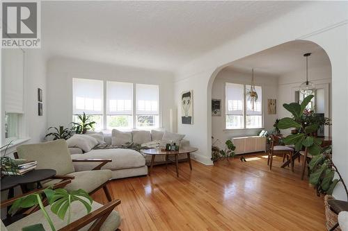 223 Mackenzie Street, Sudbury, ON - Indoor Photo Showing Living Room
