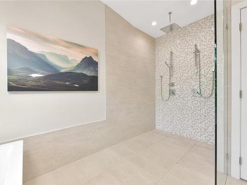 5030 West Saanich Rd, Saanich, BC - Indoor Photo Showing Bathroom