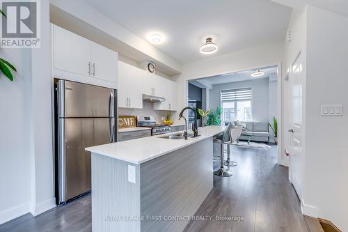 16 Gerussi Street, Vaughan, ON - Indoor Photo Showing Kitchen With Double Sink