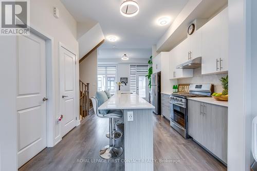 16 Gerussi Street, Vaughan, ON - Indoor Photo Showing Kitchen