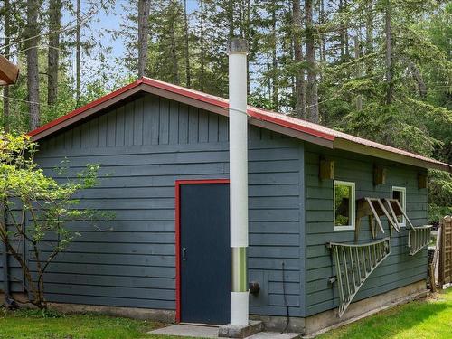 694 Dogwood Cres, Gabriola Island, BC - Outdoor