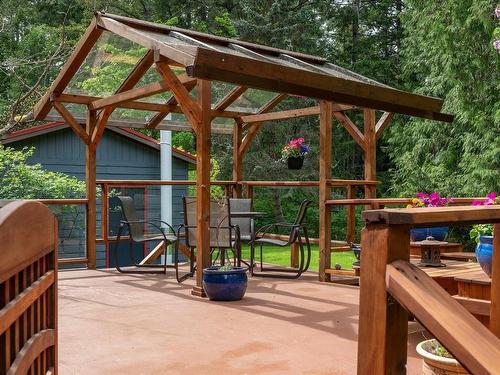 694 Dogwood Cres, Gabriola Island, BC - Outdoor