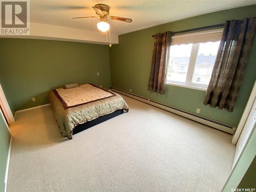 206 27 Erichsen Place, Yorkton, SK - Indoor Photo Showing Bedroom