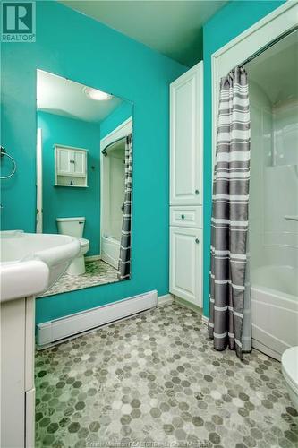 66 Pleasant St, Shediac, NB - Indoor Photo Showing Bathroom