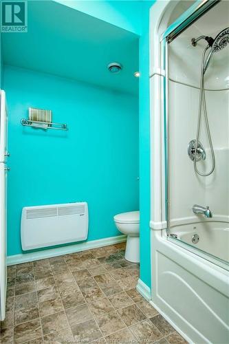 66 Pleasant St, Shediac, NB - Indoor Photo Showing Bathroom
